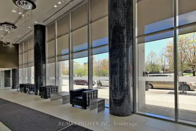 223 Webb Drive 1805, Mississauga, ON L5B 0E8