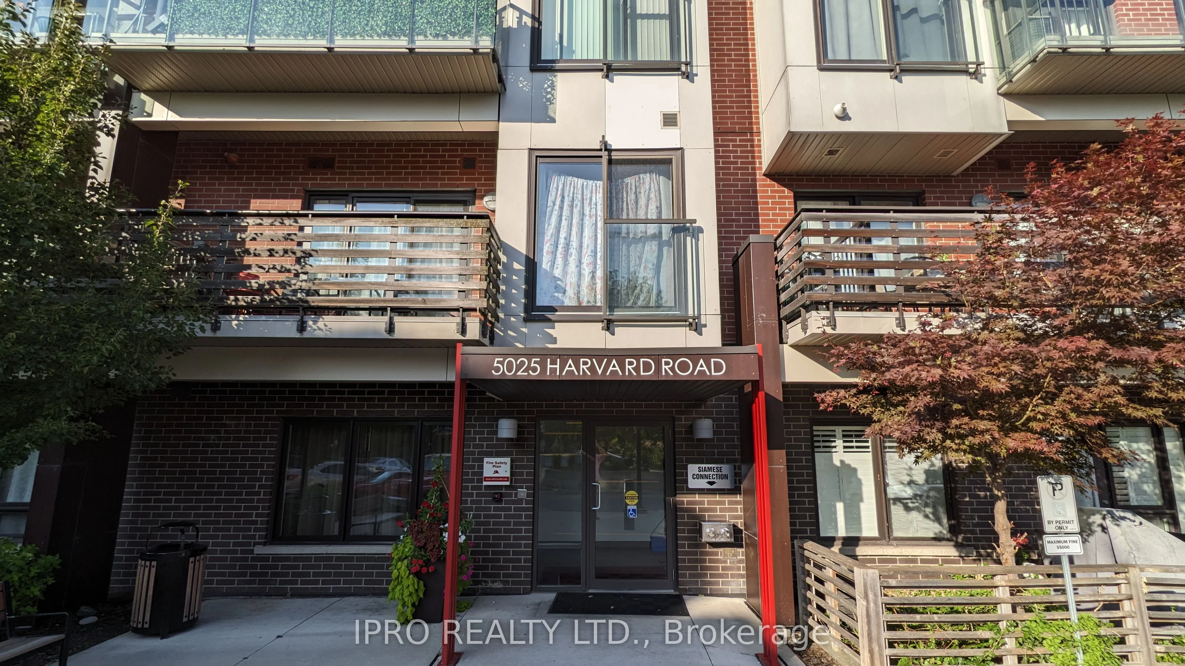 5025 Harvard Road 203, Mississauga, On L5m 0w6