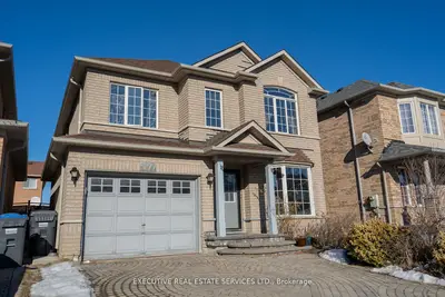 5877 Cozumel Drive, Mississauga, ON L5M 6Y7