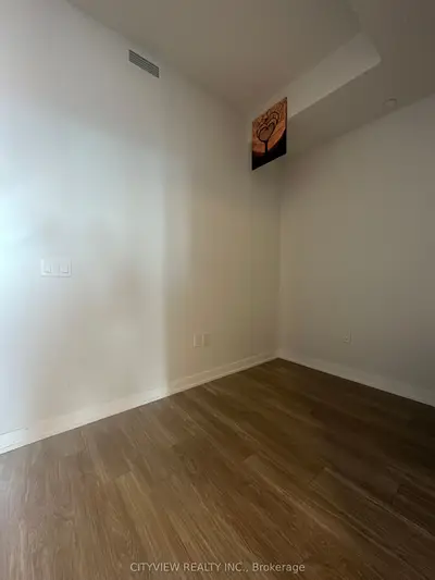 4055 Parkside Village Drive 1711, Mississauga, ON L5B 0K9