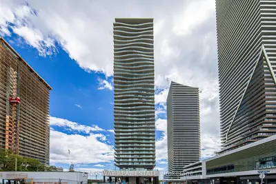 33 Shore Breeze Drive 1103, Toronto W06, On M8v 1a1