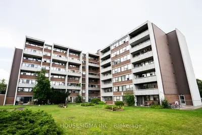 2121 Roche Court 712, Mississauga, ON L5K 2C7
