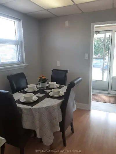 3736 Woodruff Crescent, Mississauga, ON L4T 1T9