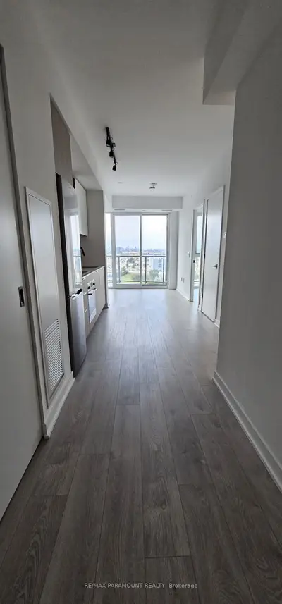 36 Zorra Street 1211, Toronto W08, ON M8Z 4Z7