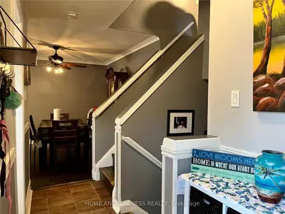 2220 Delkus Crescent, Mississauga, ON L5A 1K7