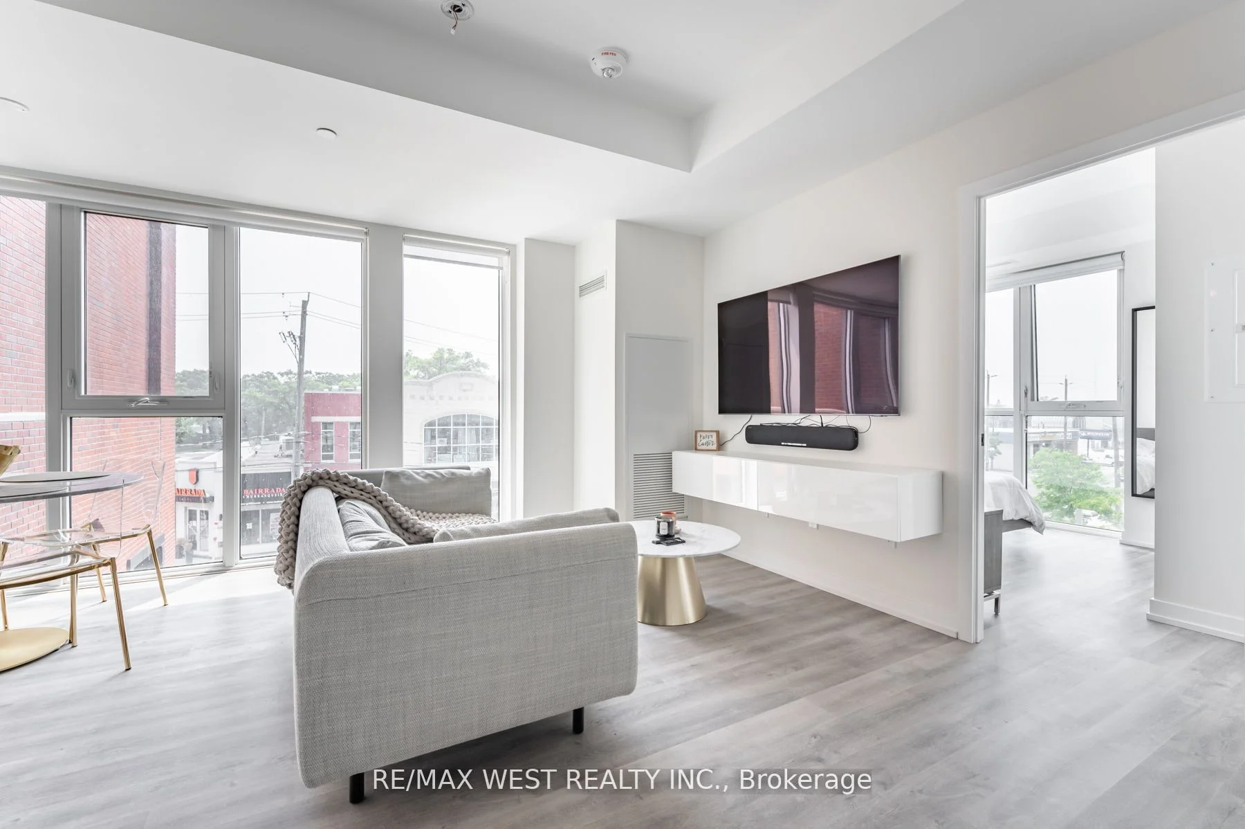 2300 St Clair Avenue W 303, Toronto W02, ON M6N 1K8