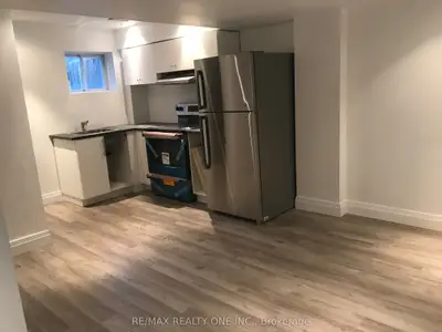 704 Rossellini Drive Bsmt, Mississauga, ON L5W 1L1