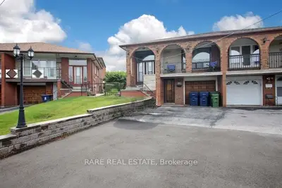 15 Colleen Court Bsmt, Toronto W05, ON M3M 2E6