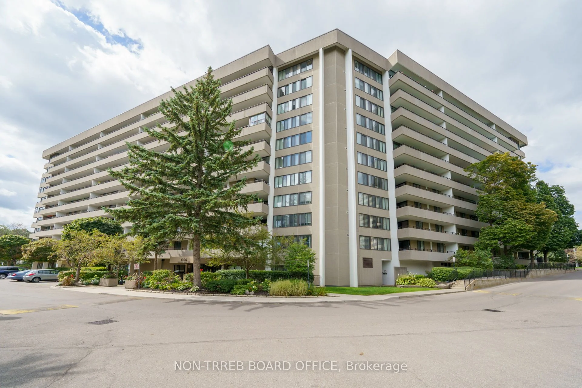 1320 Mississauga Valley Boulevard 706, Mississauga, On L5a 3s9