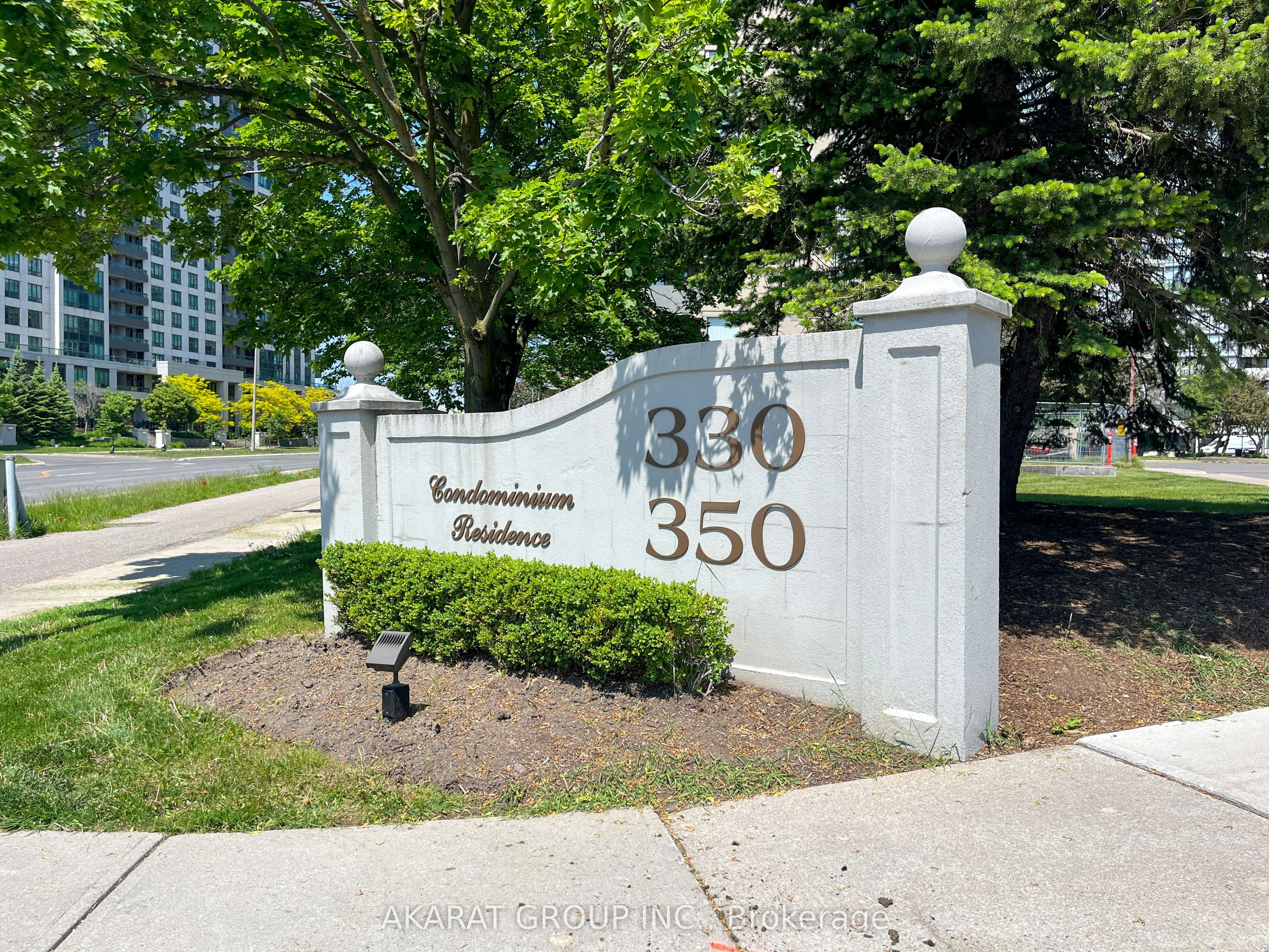 350 Rathburn Road W 702, Mississauga, On L5b 3y2