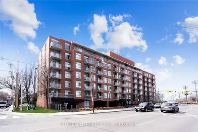 2495 Dundas Street W 615, Toronto W02, ON M6P 1X4