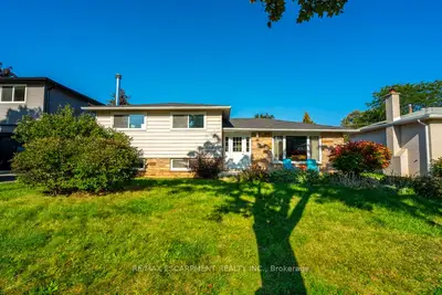519 Pinedale Avenue, Burlington, ON L7L 3W3