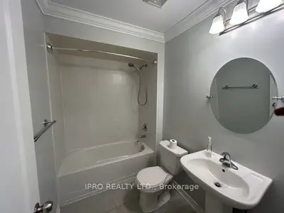 1133 Haig Boulevard 5, Mississauga, ON L5E 2M6