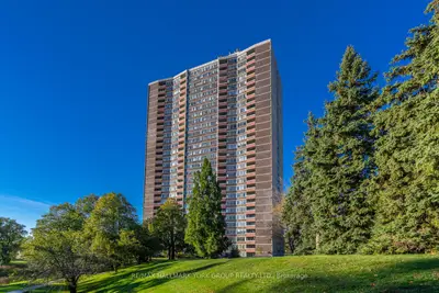 3100 Kirwin Avenue 403, Mississauga, On L5a 3s6