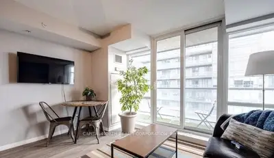 20 Joe Shuster Way 1308, Toronto W01, ON M6K 0A3