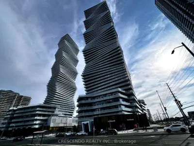 3900 Confederation Parkway 4606, Mississauga, ON L5B 0M3