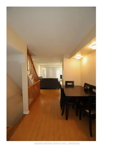 75 Strathaven Drive 43, Mississauga, ON L5R 3W1