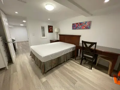 201 Emerson Avenue, Toronto W02, ON M6H 3T7