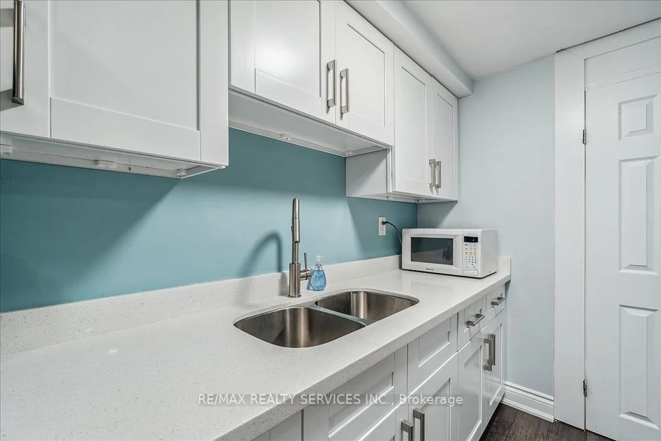 2394 Yeovil Road, Mississauga, ON L5J 2E9