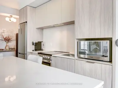 70 Annie Craig Drive 909, Toronto W06, ON M8V 0G2