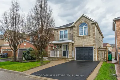 5867 Chessman Court, Mississauga, ON L5M 6P4