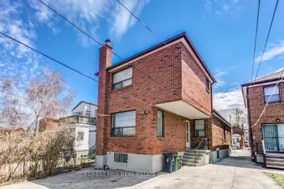 194 Livingstone Avenue, Toronto W04, ON M6E 2M2