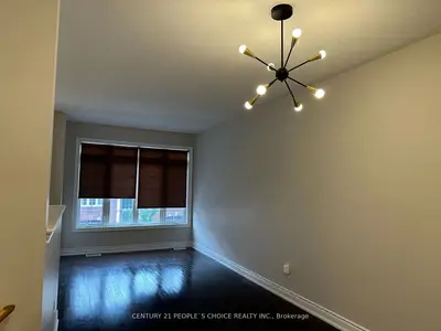 7227 Triumph Lane, Mississauga, ON L5N 0C5
