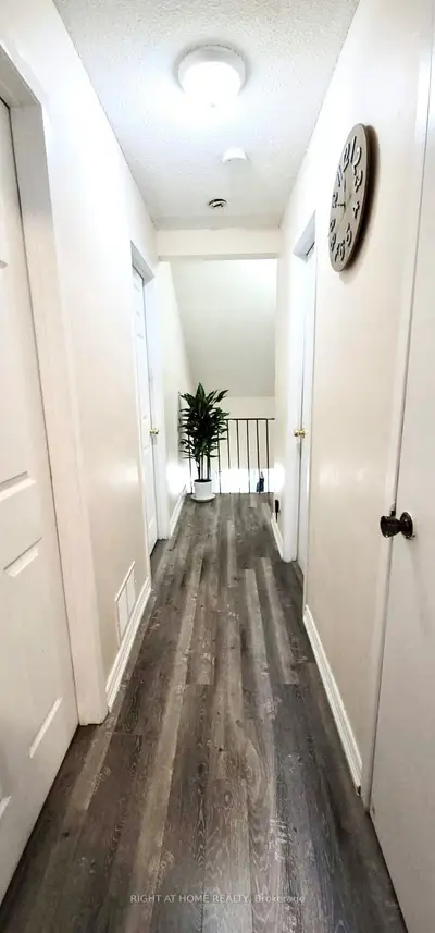 2700 Battleford Road 43, Mississauga, ON L5N 2S7