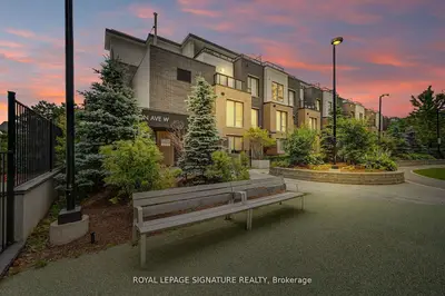 2530 Eglinton Avenue W 118, Mississauga, On L5m 0y3
