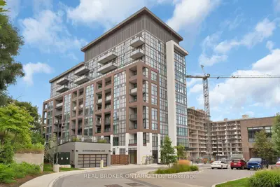 25 Neighbourhood Lane 804, Toronto W07, ON M8Y 0C4