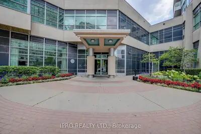33 ELM Drive W 1702, Mississauga, ON L5B 4M2