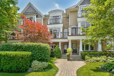 84 Chisholm Street, Oakville, ON L6K 3H7