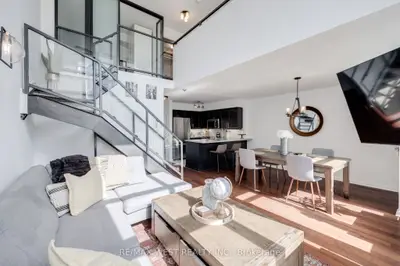 250 Manitoba Street 535, Toronto W06, ON M8Y 4G8