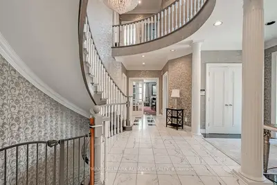1301 Greeneagle Drive, Oakville, On L6m 2m9