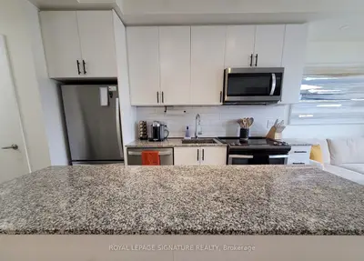 168 Sabina Drive 216, Oakville, On L6h 0w5