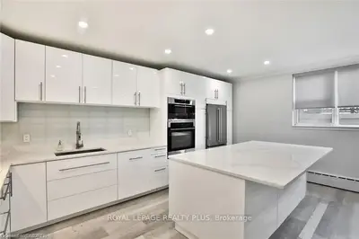 2054 Courtland Drive 102, Burlington, On L7r 1r8