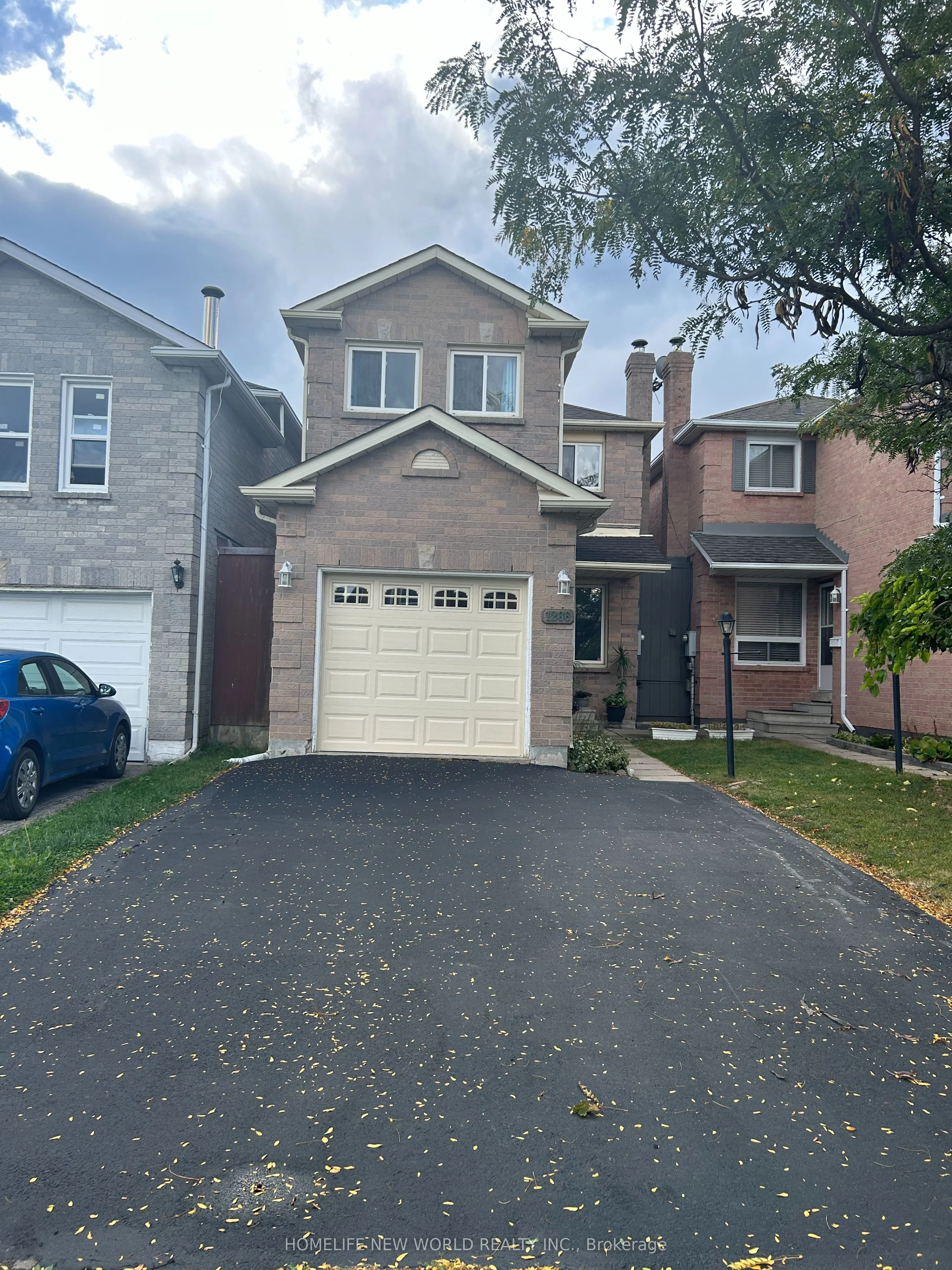1286 Valerie Crescent, Oakville, ON L6J 7E6