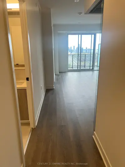 36 Zorra Street E 2805, Toronto W08, ON M8Z 4Z7