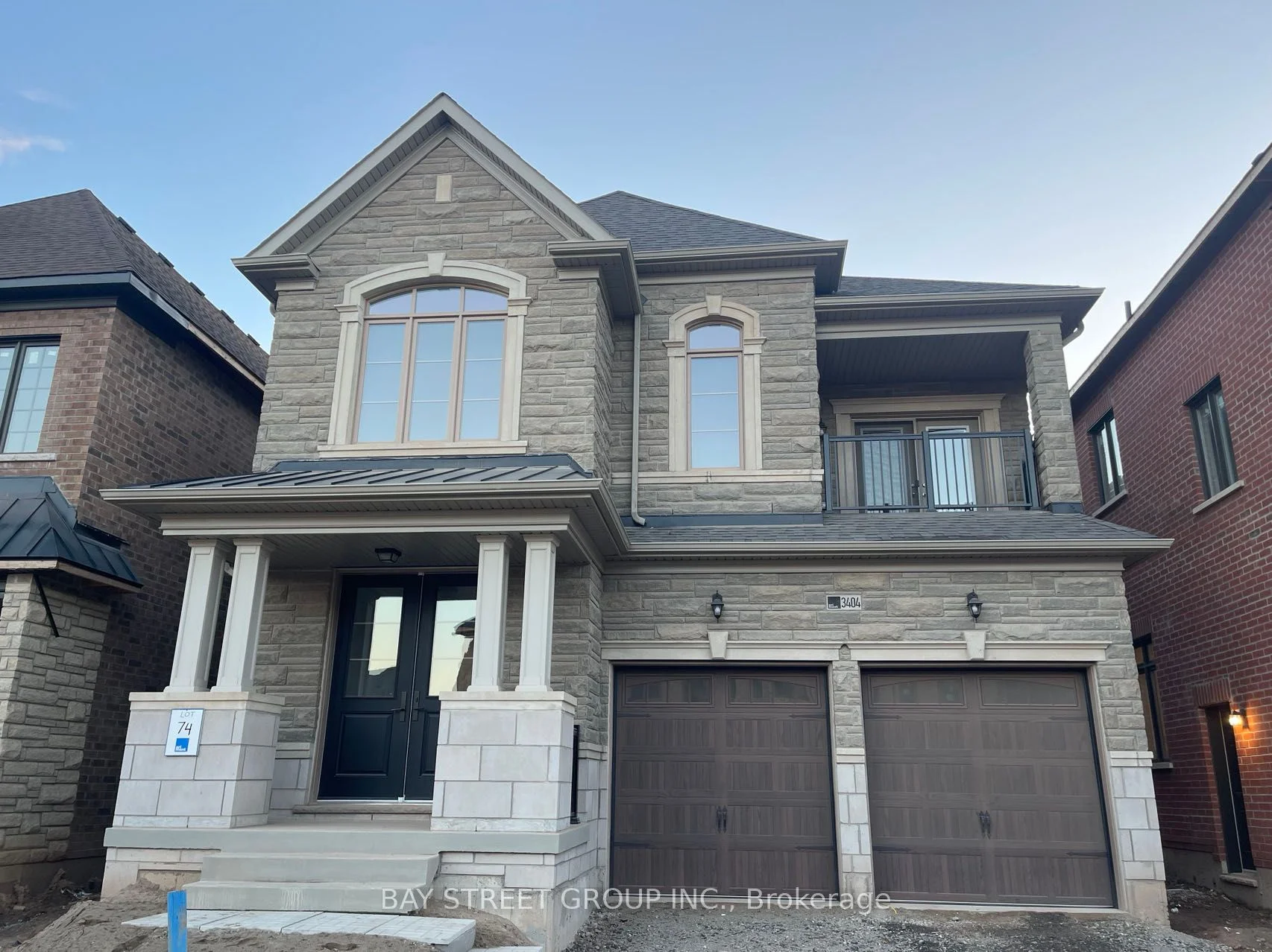 3404 Mosley Gate, Oakville, ON L6H 0Z1
