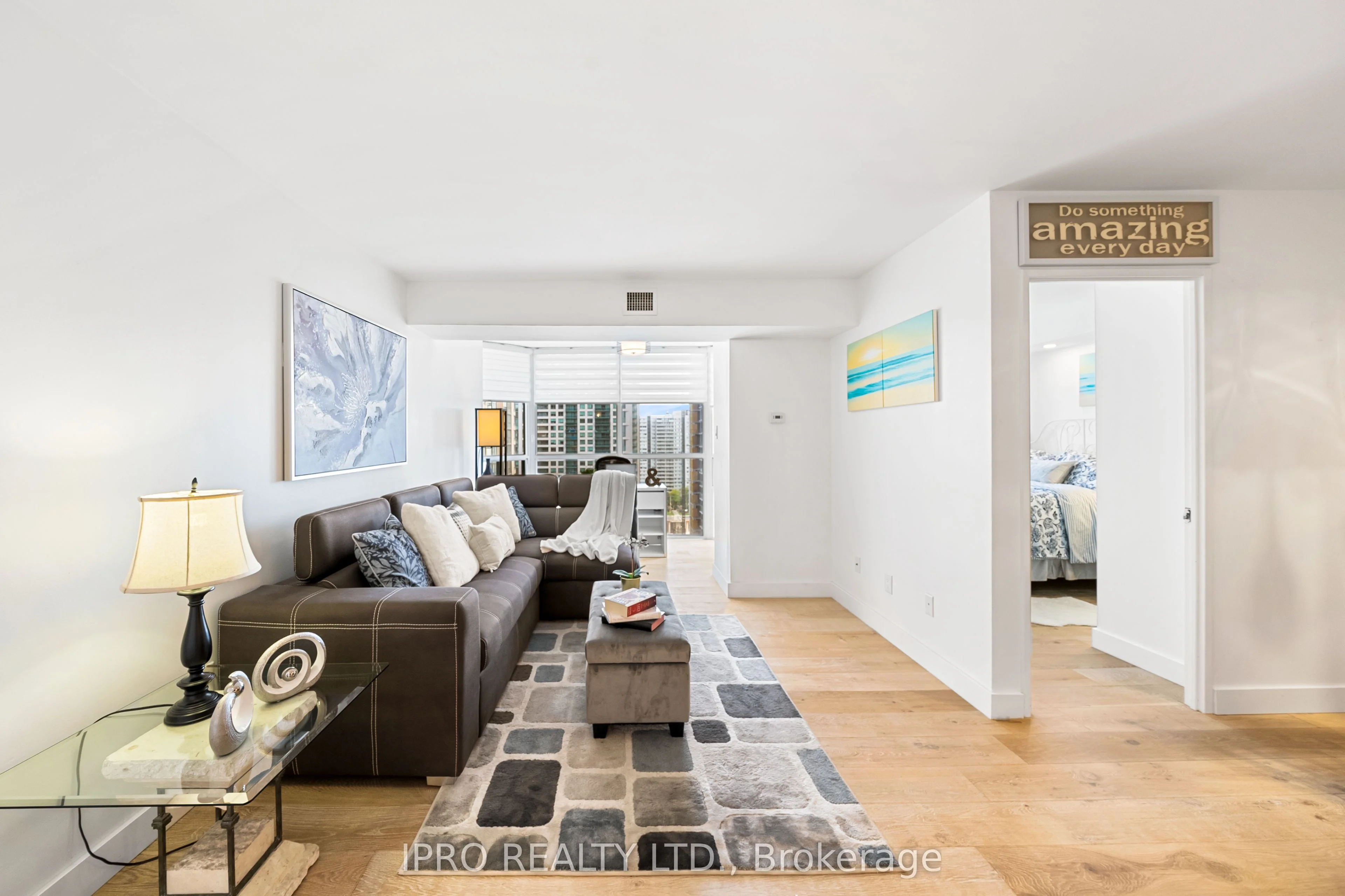 285 Enfield Place 1611, Mississauga, ON L5B 3Y6