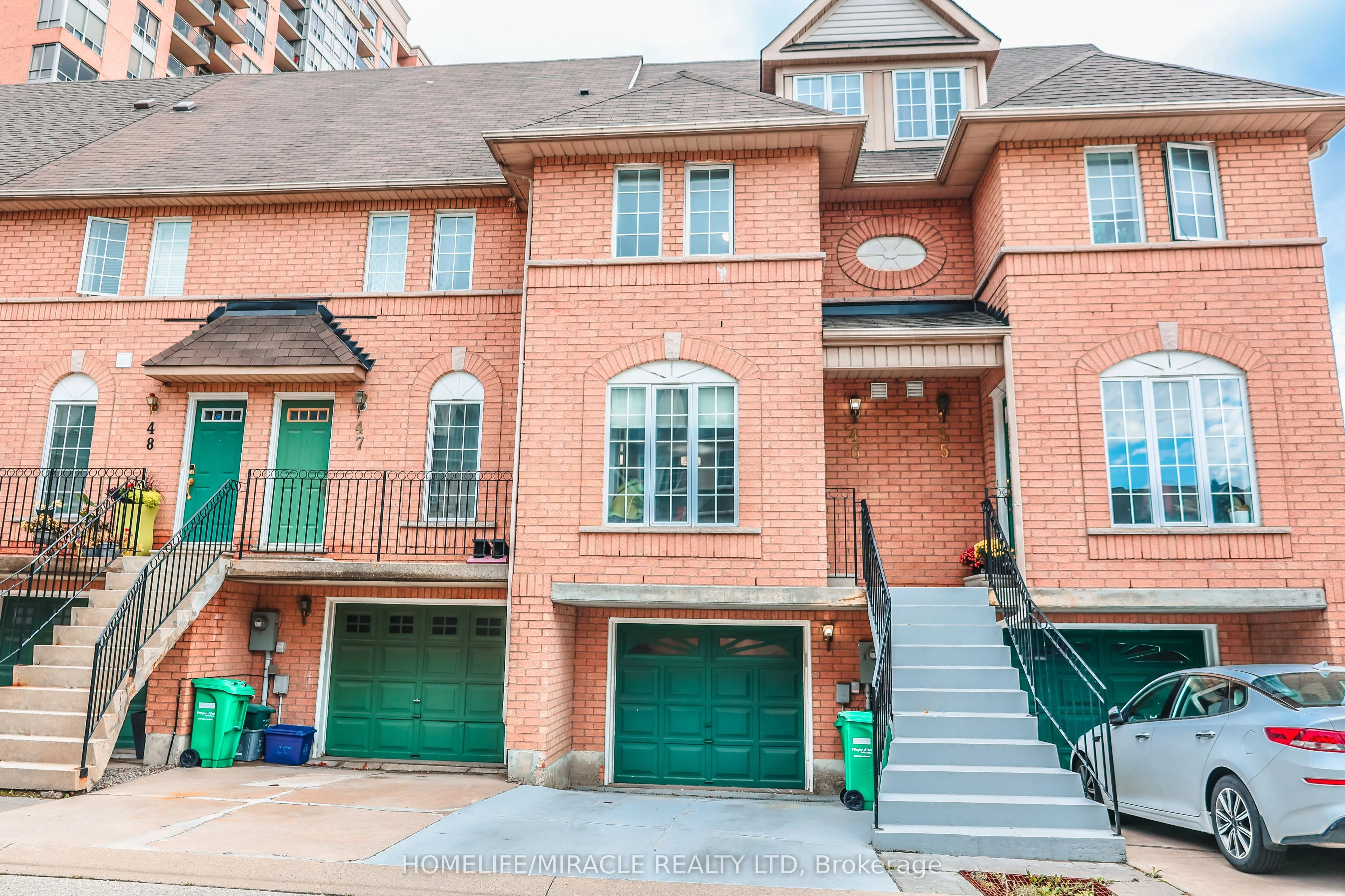 75 strathaven Drive 46, Mississauga, ON L5R 3W1