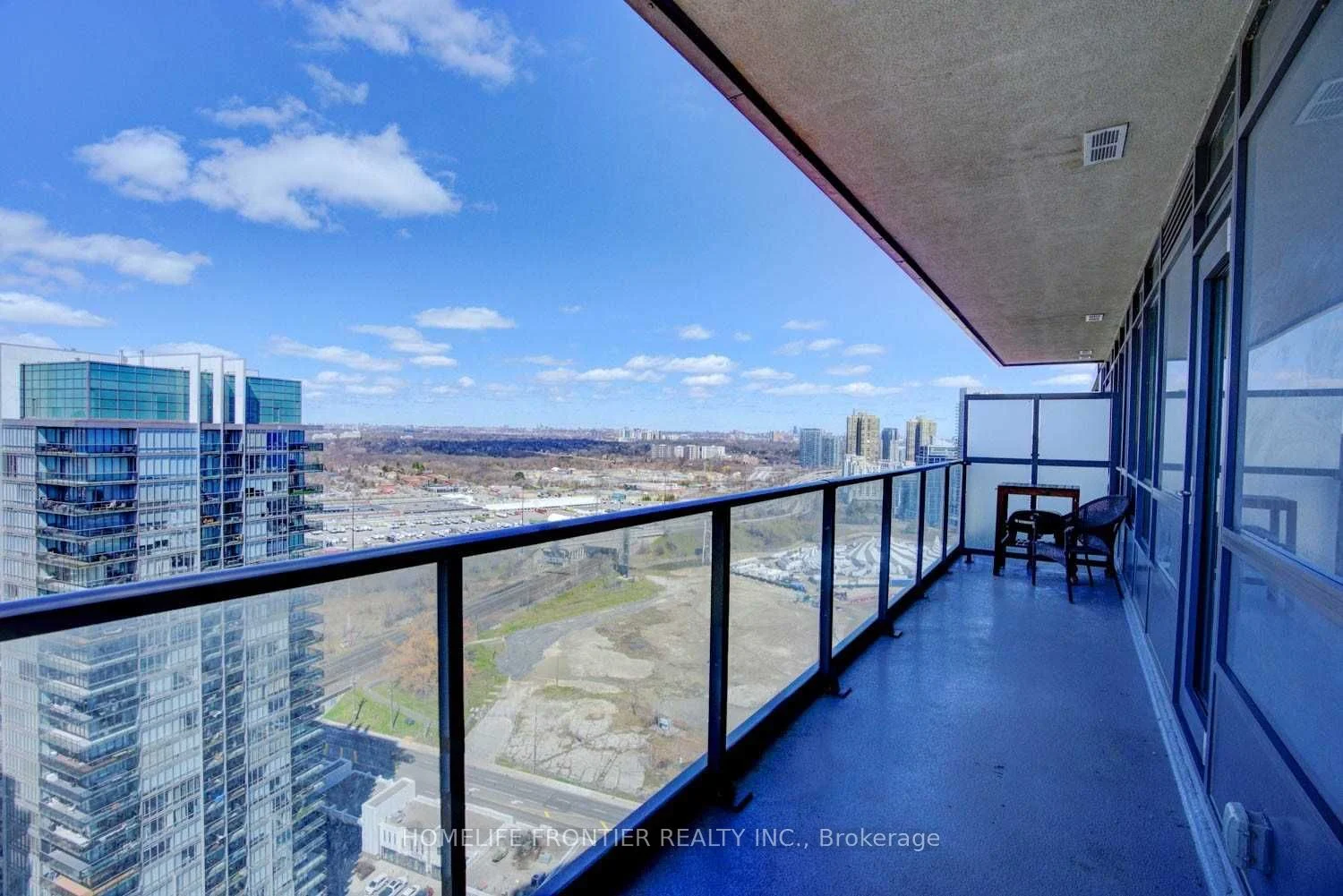 36 Park Lawn Road 2805, Toronto W06, ON M8Y 3H8