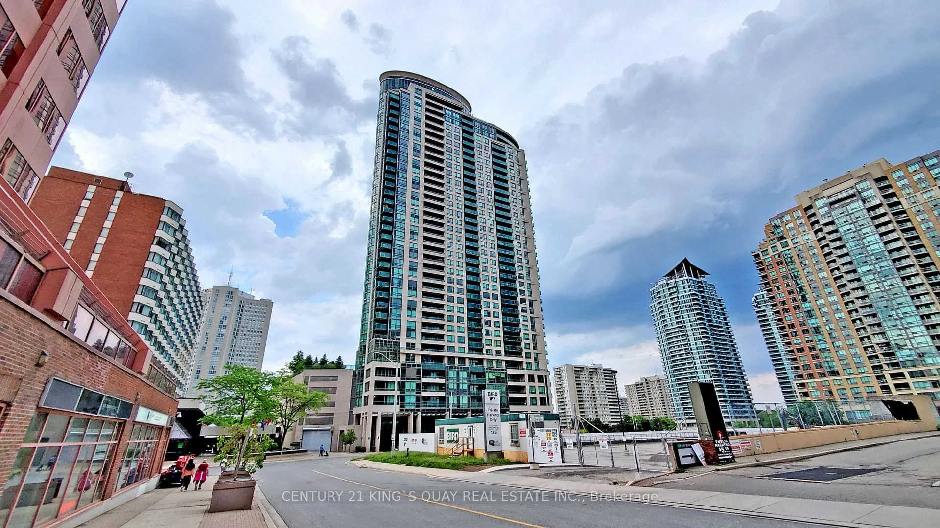 208 Enfield Place 2508, Mississauga, ON L5B 0G8