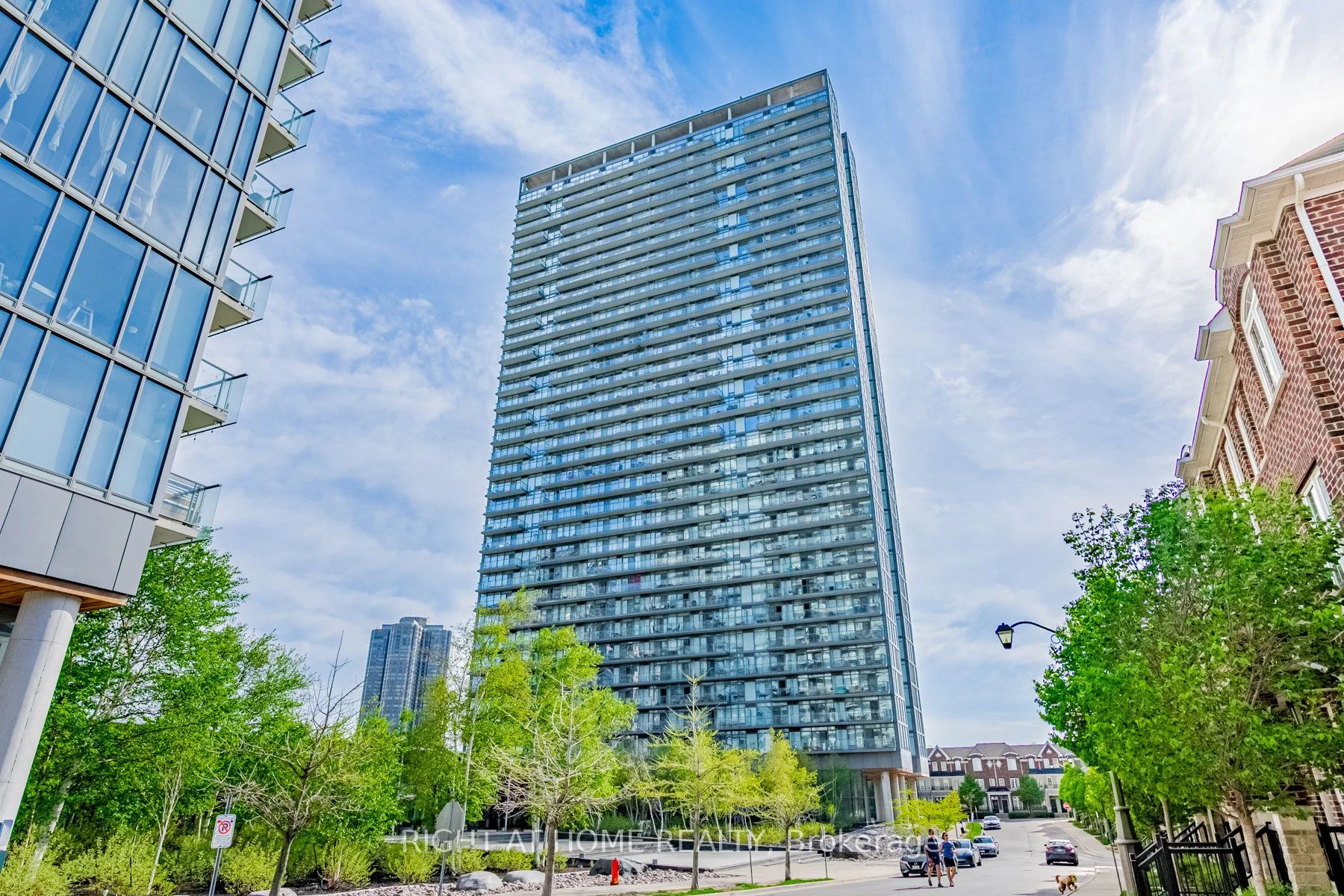 105 The Queensway Avenue 3113, Toronto W01, ON M6S 5B5