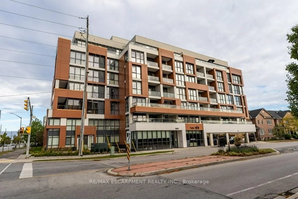 5001 Corporate Drive PH 703, Burlington, ON L7L 0H5