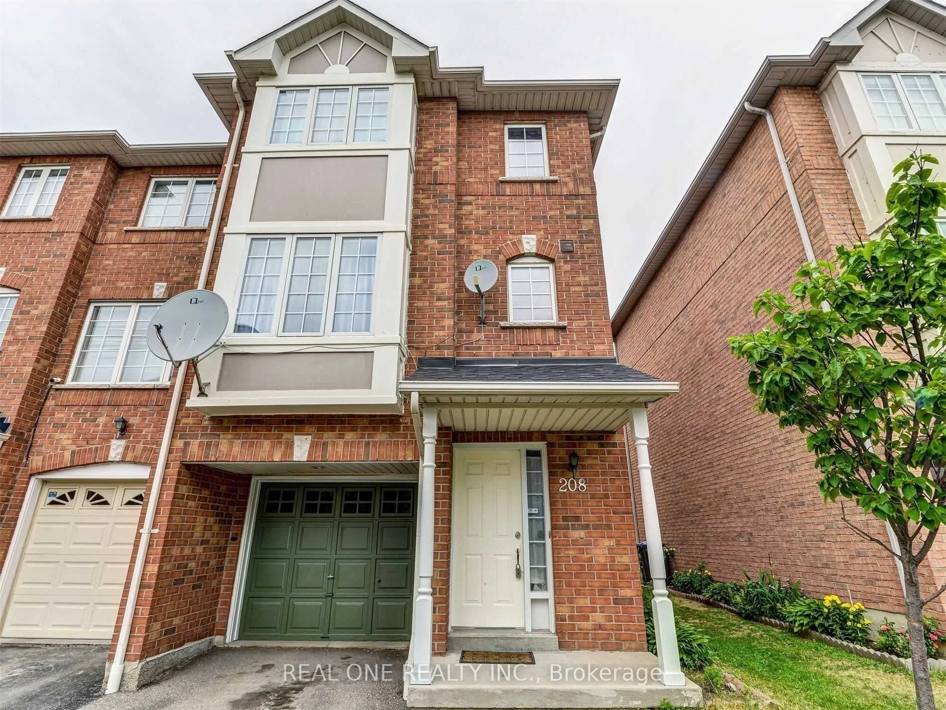 80 Acorn Place 208, Mississauga, On L4z 3s7