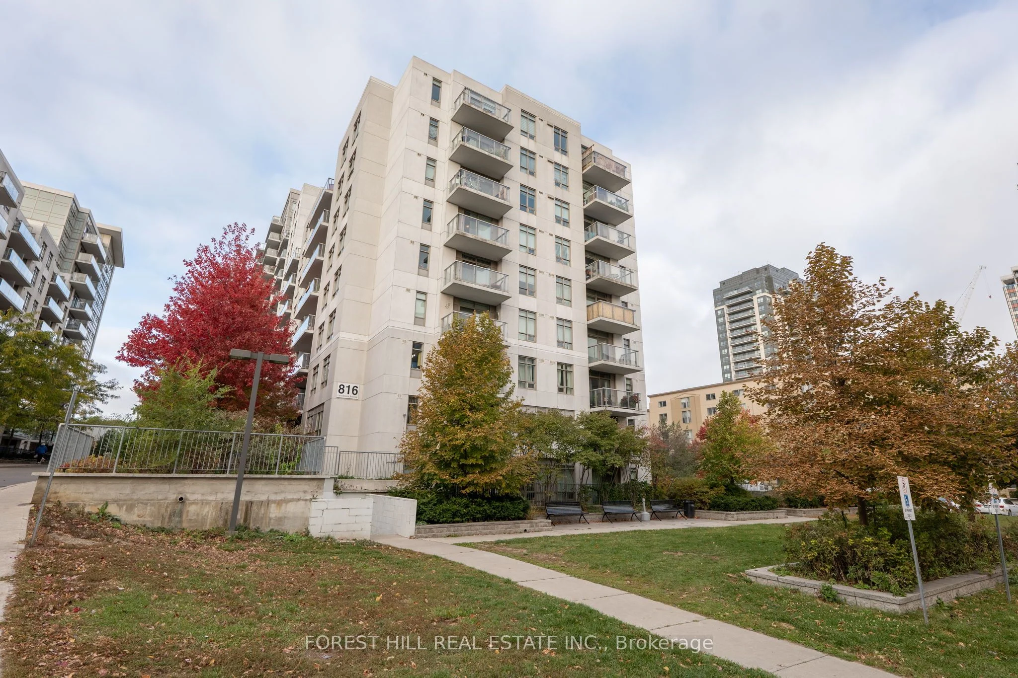 816 Lansdowne Avenue 622, Toronto W02, ON M6H 4K6