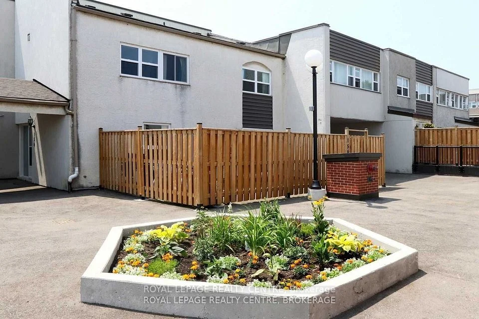 3040 Constitution Boulevard 154, Mississauga, ON L4Y 3X7