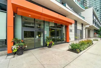 4099 Brickstone Mews 709, Mississauga, ON L5B 0G3