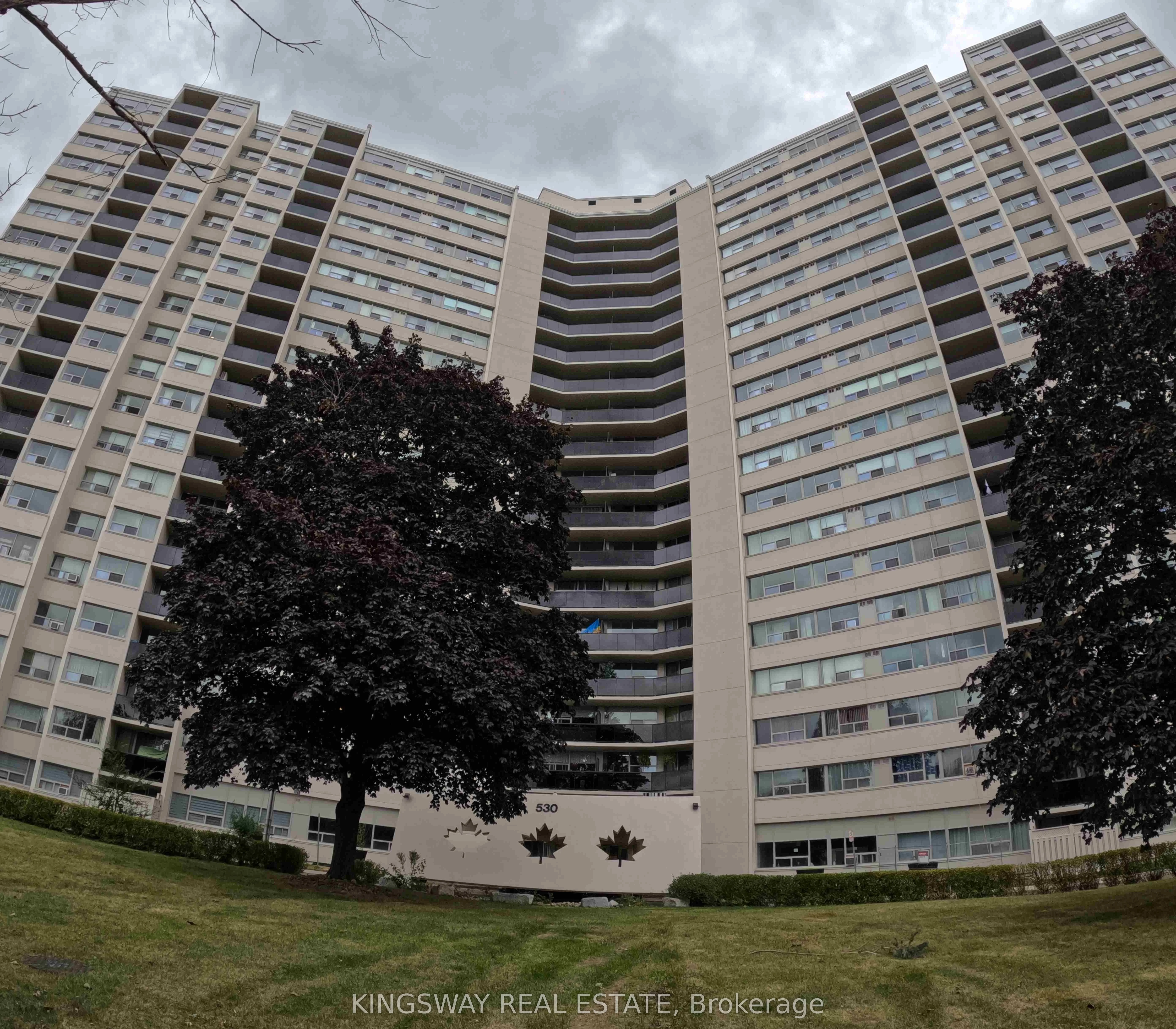 530 Lolita Gardens 309, Mississauga, ON L5A 3T2
